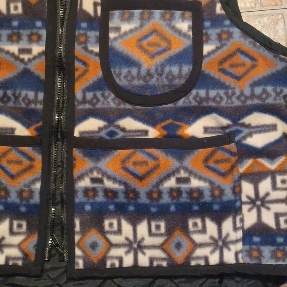 Fleece Vest in Blue and Brown Uniform Code Size Large